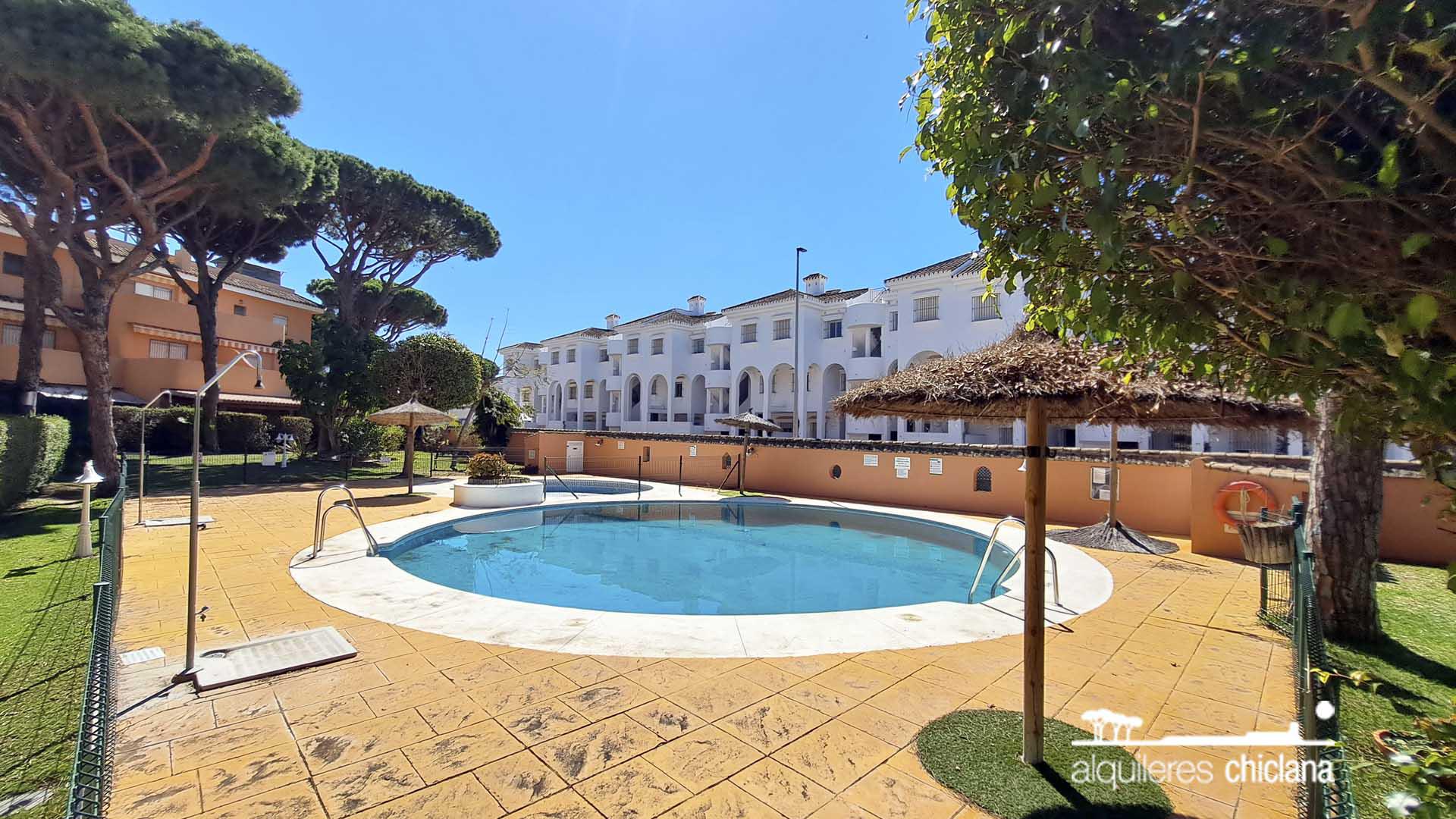 Apartamento -
                                      Playa-de-la-barrosa -
                                      3 dormitorios -
                                      6 ocupantes